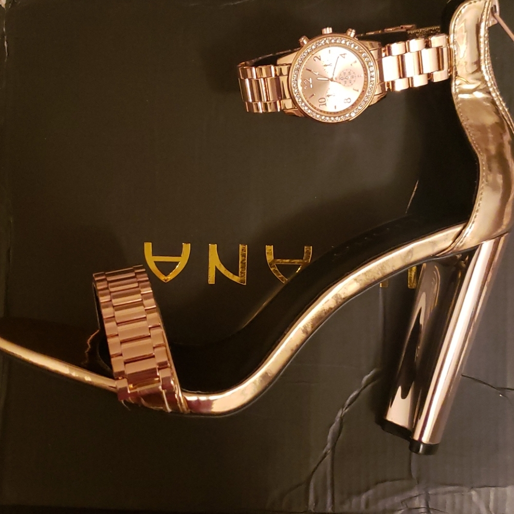 Heels - Picture 2 of 2